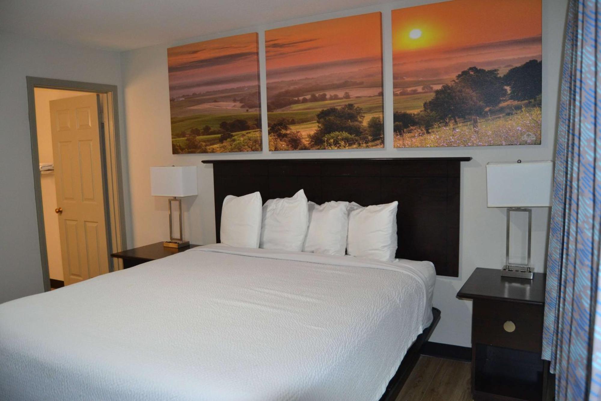 Days Inn And Suites By Wyndham Sikeston Extérieur photo