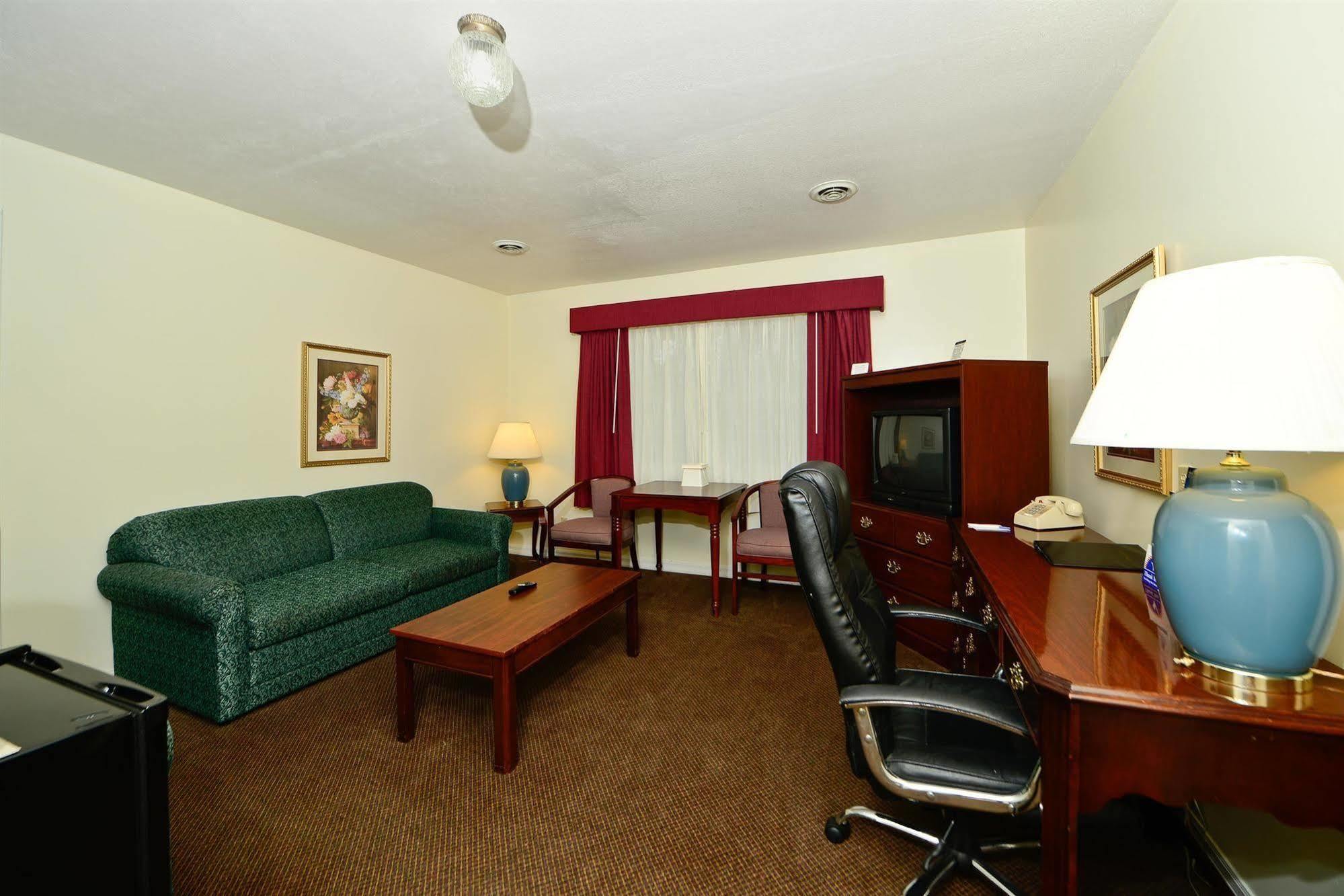 Days Inn And Suites By Wyndham Sikeston Chambre photo